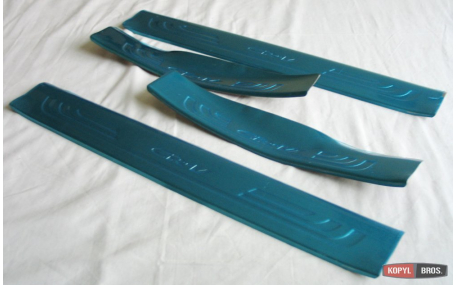 Накладки на пороги Honda CR-V