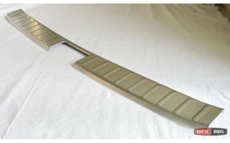 Накладка на задний бампер Lexus RX