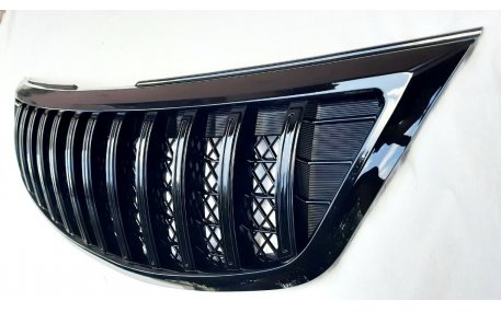 Решетка радиатора Kia Sportage R