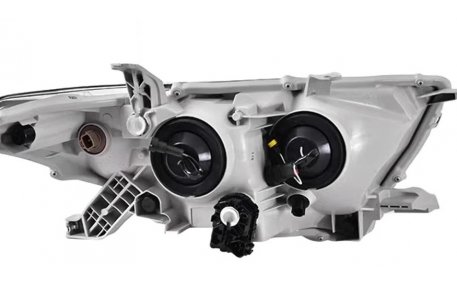 Фары передние Toyota Highlander