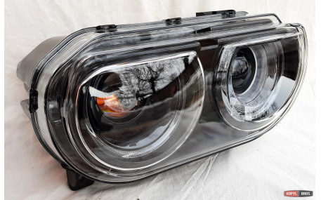Фары передние Dodge Challenger