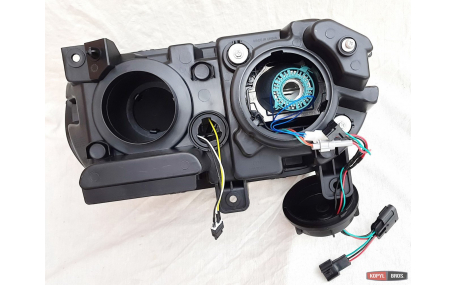 Фары передние Dodge Challenger