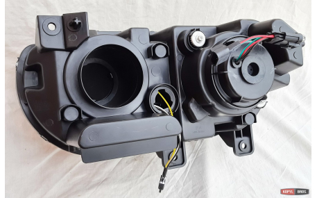 Фары передние Dodge Challenger