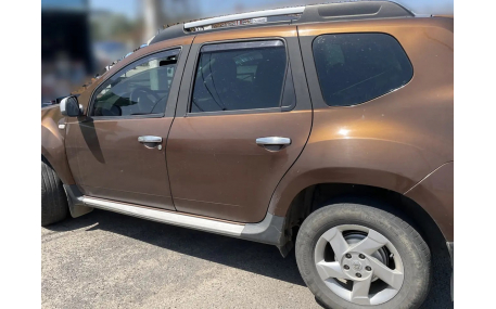 Дефлекторы окон Renault Duster