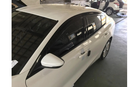 Дефлекторы окон Ford Focus MK4