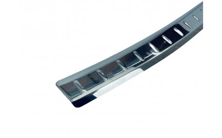 Накладка на задний бампер Audi Q7