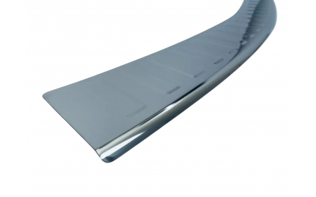 Накладка на задний бампер Opel Astra J