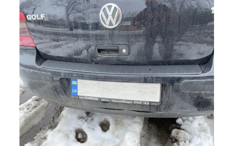 Накладка на задний бампер Volkswagen Golf 4