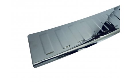 Накладка на задний бампер Opel Astra J