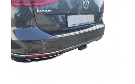 Накладка на задний бампер Volkswagen Passat B8