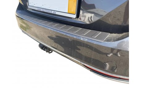 Накладка на задний бампер Volkswagen Passat B8