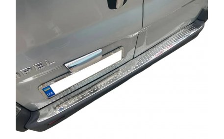 Накладка на задний бампер Opel Vivaro