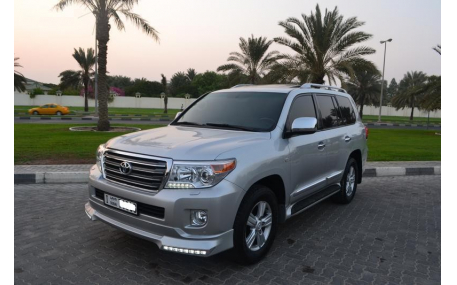 Накладка передняя Toyota Land Cruiser 200