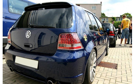 Спойлер Volkswagen Golf 4