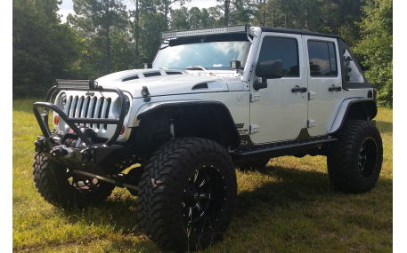 Капот Jeep Wrangler