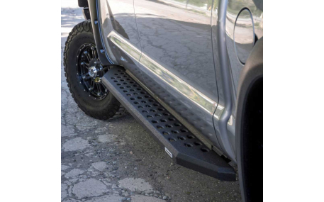 Подножки Toyota Hilux