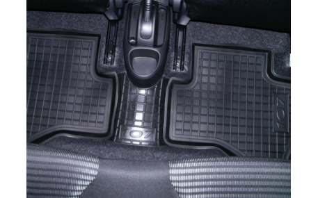 Коврики в салон Peugeot 107