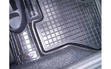 Коврики в салон Peugeot 107