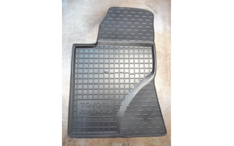Коврики в салон Toyota Avensis