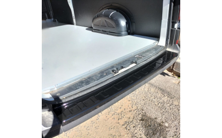 Накладка на задний бампер Volkswagen Crafter