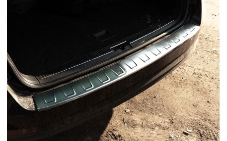Накладка на задний бампер Skoda Superb