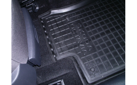 Коврики в салон Suzuki Swift