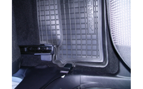 Коврики в салон Toyota Auris