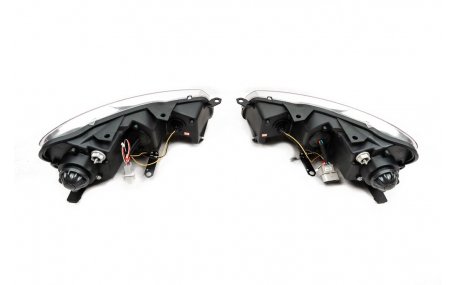 Фары передние Volkswagen Golf 6