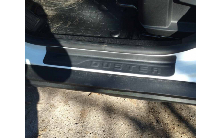 Накладка на пороги Renault Duster
