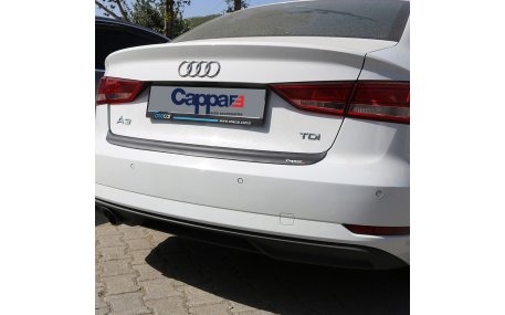 Накладка на задний бампер Audi A3 8V