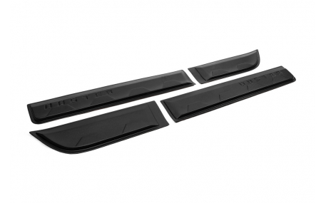 Молдинги дверей Renault Duster