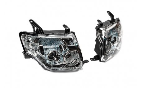 Фары передние Mitsubishi Pajero Wagon 4