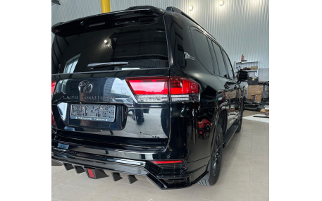 Комплект обвеса Toyota Land Cruiser 300