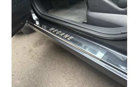Накладки на пороги Renault Megane