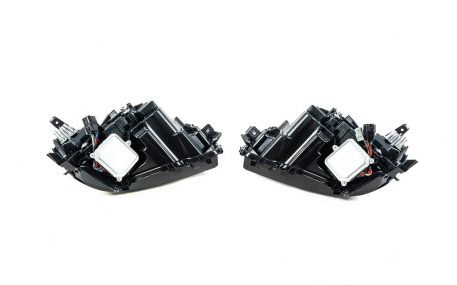 Фары передние Toyota Land Cruiser 300