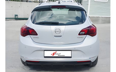 Накладка задняя Opel Astra J