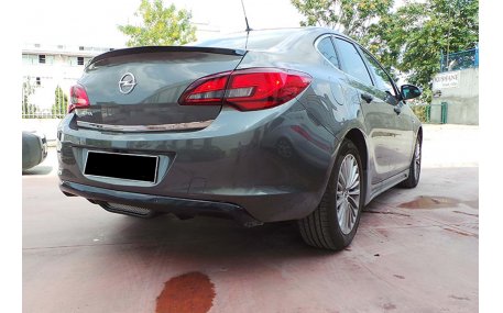 Накладка задняя Opel Astra J