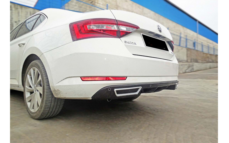 Накладка задняя Skoda Superb 2015-2019