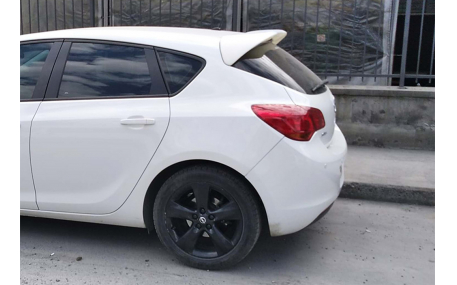 Спойлер Opel Astra J