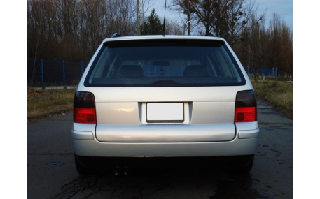 Накладка задней двери Volkswagen Passat B5