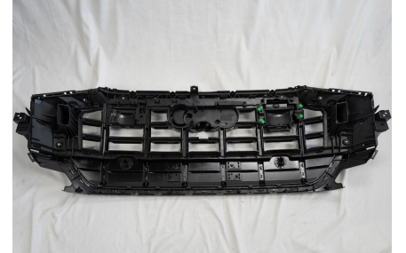 Решетка радиатора Audi Q8 2018-2023