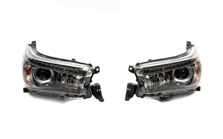 Фары передние Toyota Hilux 2015-2020