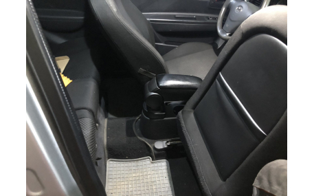 Подлокотник Hyundai Accent