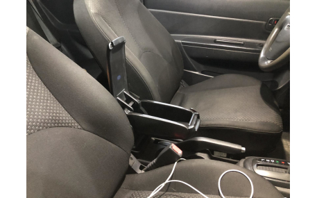 Подлокотник Hyundai Accent