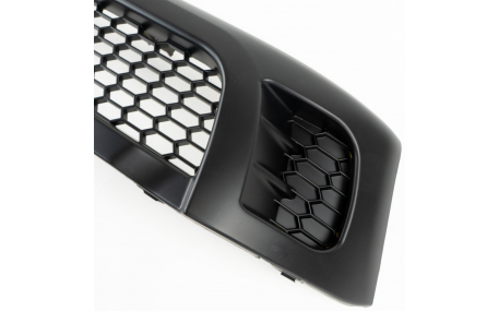 Решетка радиатора Toyota Hilux 2015-2017