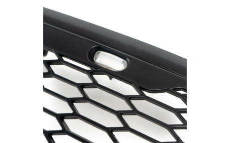 Решетка радиатора Toyota Hilux 2018-2020