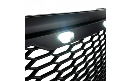 Решетка радиатора Toyota Hilux 2018-2020