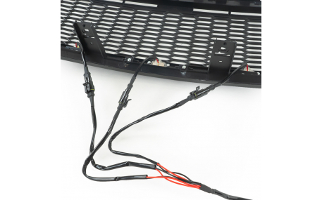 Решетка радиатора Toyota Hilux 2018-2020