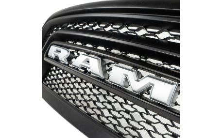 Решетка радиатора Dodge RAM