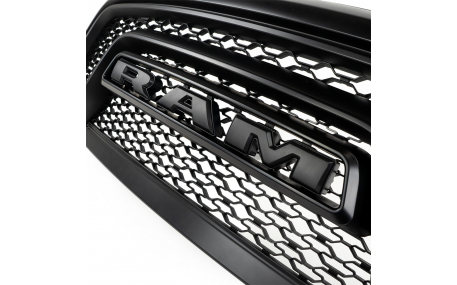 Решетка радиатора Dodge RAM